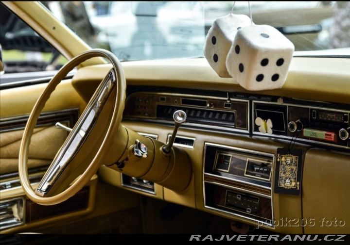 Lincoln Town Car 1977