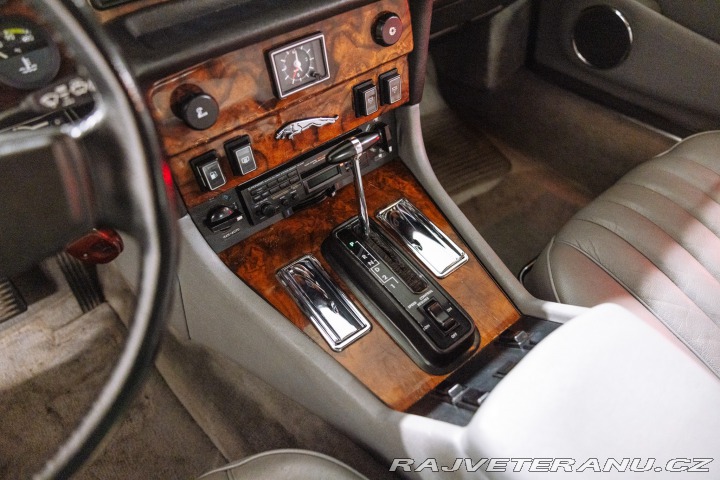 Jaguar XJ SOVEREIGN V12 1988