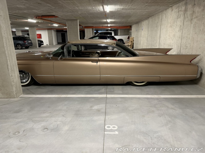 Cadillac DeVille 