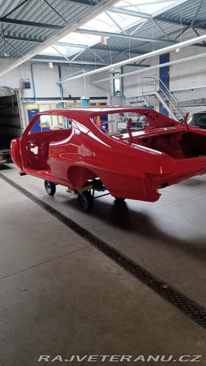 Pontiac LeMans T37 (s přední maskou GTO a Ram Air kapotou) 1971