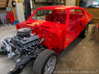 Pontiac LeMans T37 (s přední maskou GTO a Ram Air kapotou) 1971