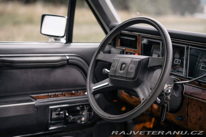 Lincoln Town Car 5.0 V8 1984