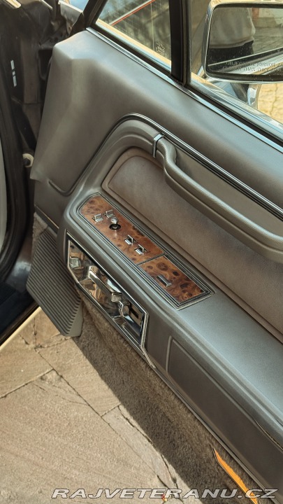 Lincoln Town Car 5.0 V8 1984
