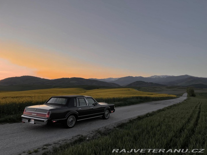 Lincoln Town Car 5.0 V8 1984