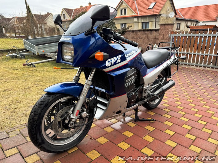 Kawasaki GPZ 900R, 1988 1988