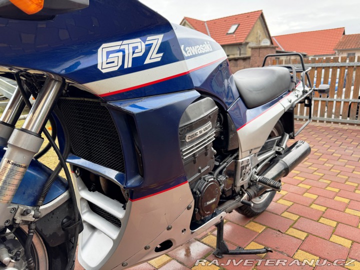 Kawasaki GPZ 900R, 1988 1988