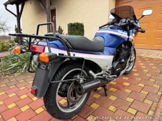 Kawasaki GPZ 900R, 1988 1988