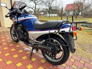 Kawasaki GPZ 900R, 1988 1988