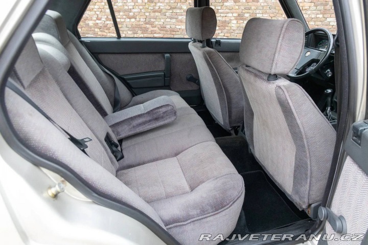 Alfa Romeo 75 2.0 Twin Spark 1988