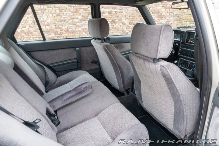 Alfa Romeo 75 2.0 Twin Spark 1988