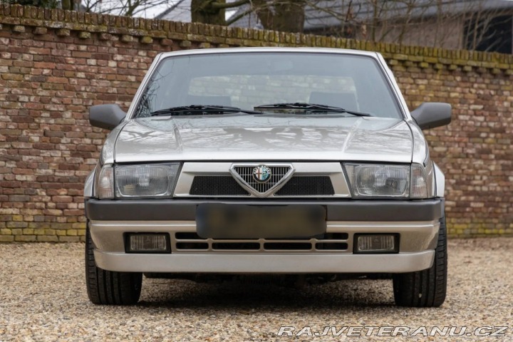 Alfa Romeo 75 2.0 Twin Spark 1988
