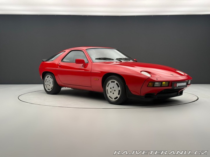 Porsche 928 S Coupe 1984