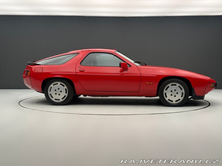 Porsche 928 S Coupe 1984