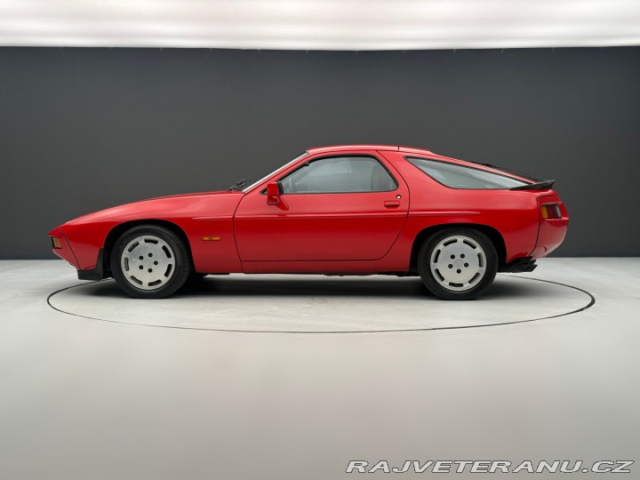 Porsche 928 S Coupe 1984