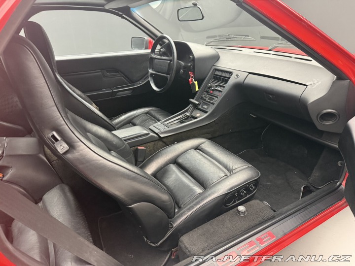 Porsche 928 S Coupe 1984