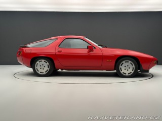 Porsche 928 S Coupe 1984