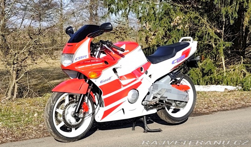Honda CBR 600 F PC25