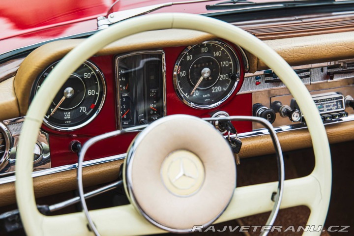Mercedes-Benz 230 SL Pagoda 1966