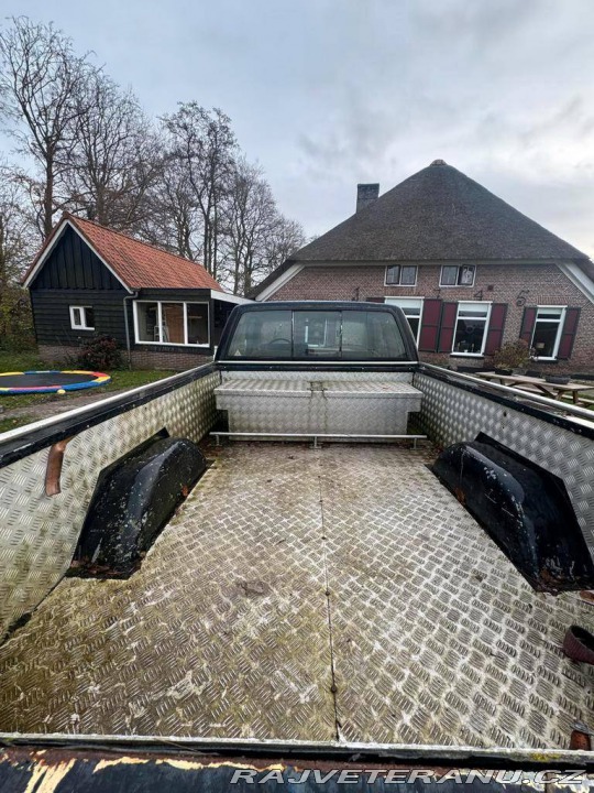 Chevrolet Ostatní modely PICK UP 2500 V8 1990