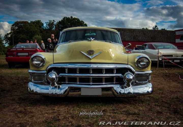 Cadillac Ostatní modely Hardtop Sixty-Two Coupé de Ville 1953
