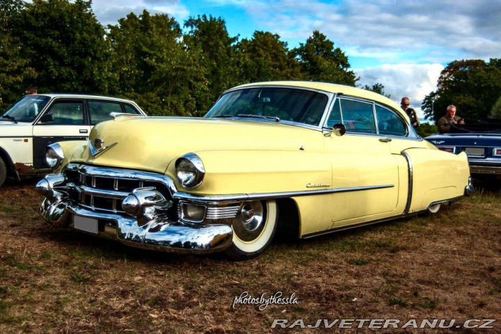 Cadillac Ostatní modely Hardtop Sixty-Two Coupé de Ville 1953