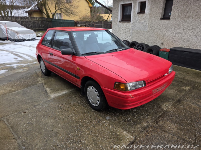 Mazda 323 BG