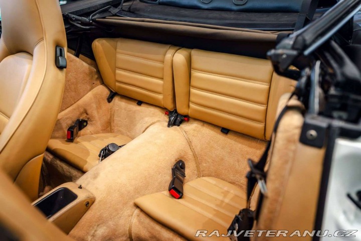 Porsche Ostatní modely 964 Carrera 2 1990