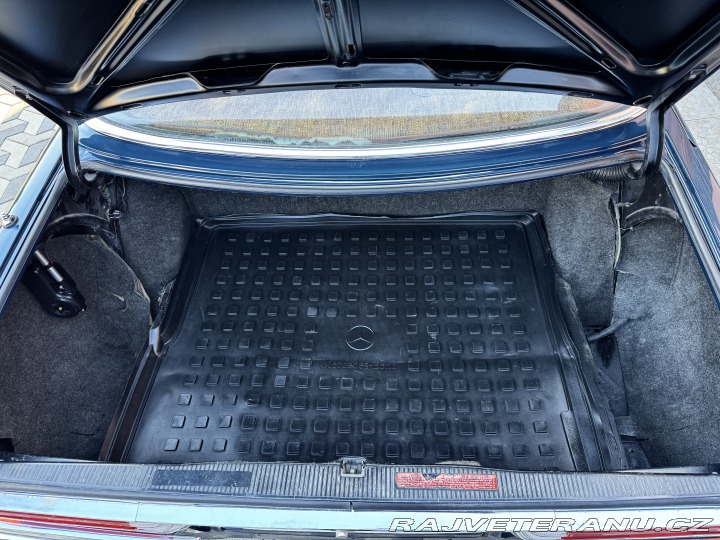 Mercedes-Benz S 280SE 136kW Automat W116 1974