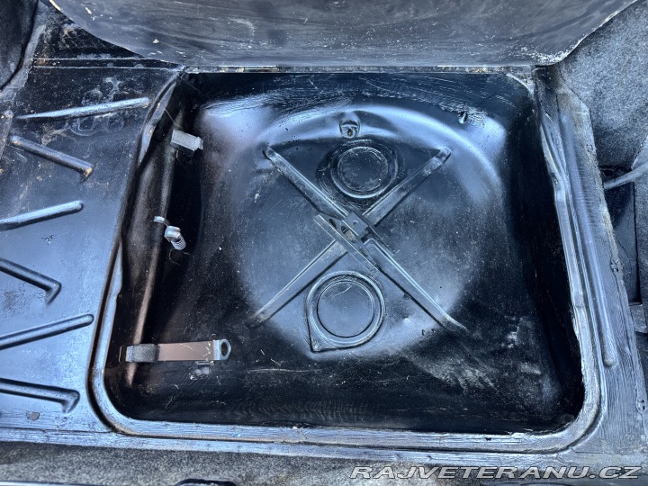 Mercedes-Benz S 280SE 136kW Automat W116 1974