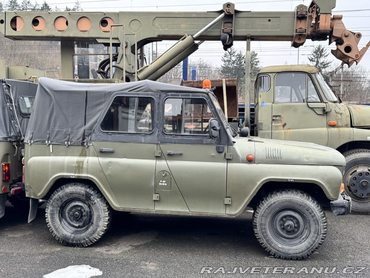 UAZ 469  1983