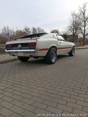 Ford Mustang Mach1 manuál