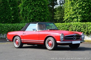 Mercedes-Benz 230 SL Pagoda