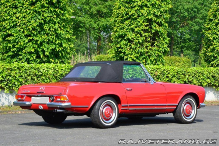 Mercedes-Benz 230 SL Pagoda 1964