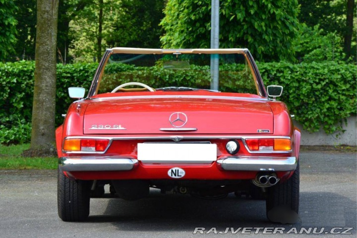 Mercedes-Benz 230 SL Pagoda 1964