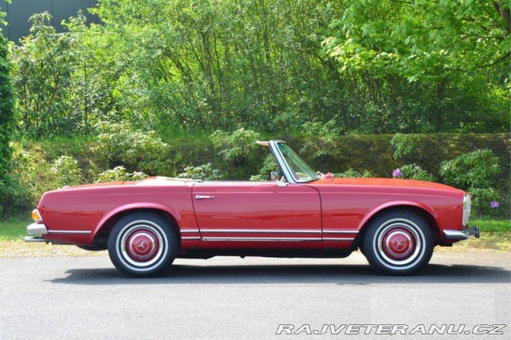 Mercedes-Benz 230 SL Pagoda 1964