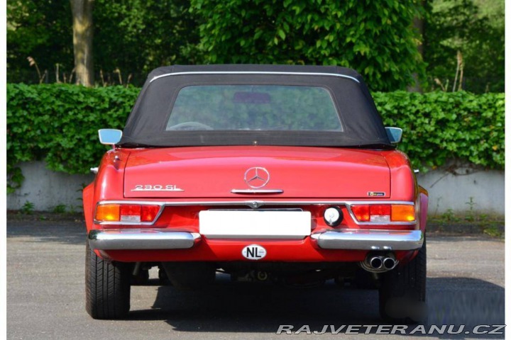 Mercedes-Benz 230 SL Pagoda 1964