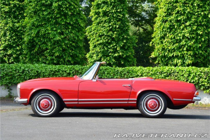 Mercedes-Benz 230 SL Pagoda 1964