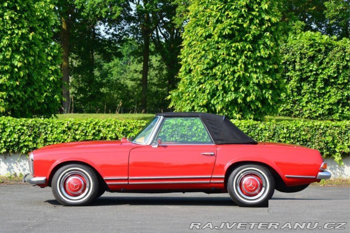 Mercedes-Benz 230 SL Pagoda 1964