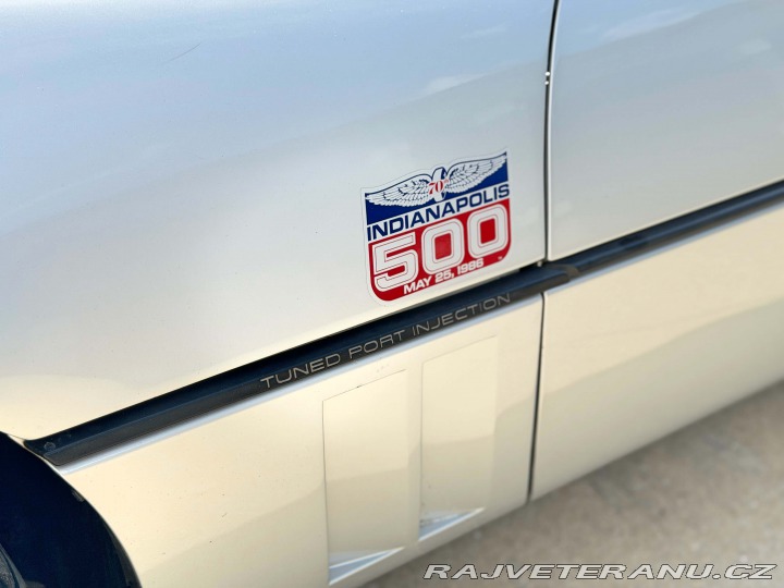 Chevrolet Corvette L98 | Manuál | 23 542 mil 1986