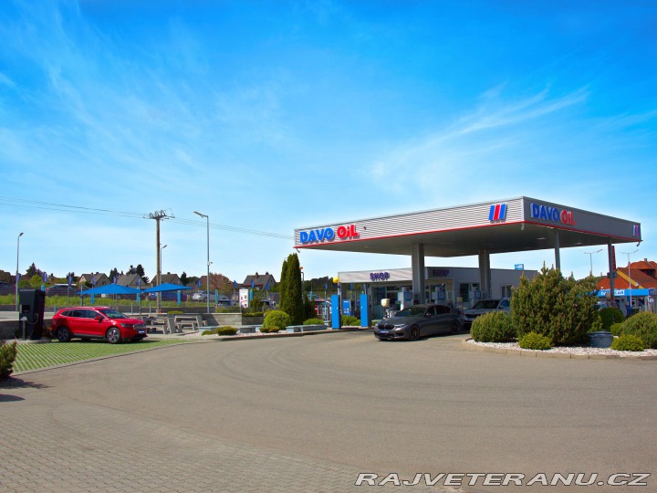 BMW 5 2,5 i 141kW Klima Kůže 11 1992