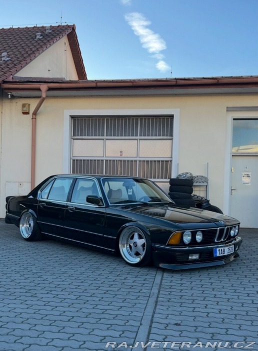 BMW 7 e23 735i