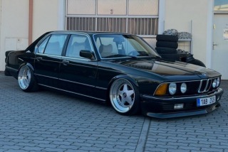 BMW 7 e23 735i
