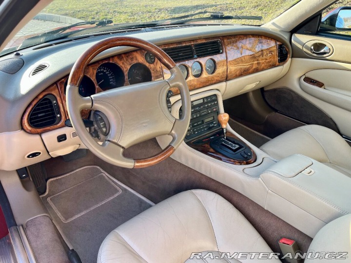 Jaguar XK8 X100 1997