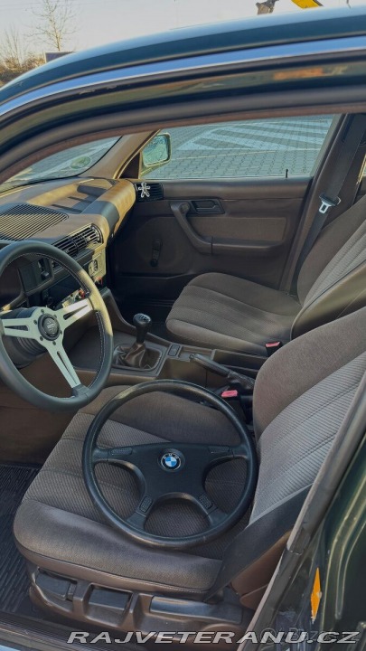 BMW 5 2,5 34 525i 1989 řadový 1989