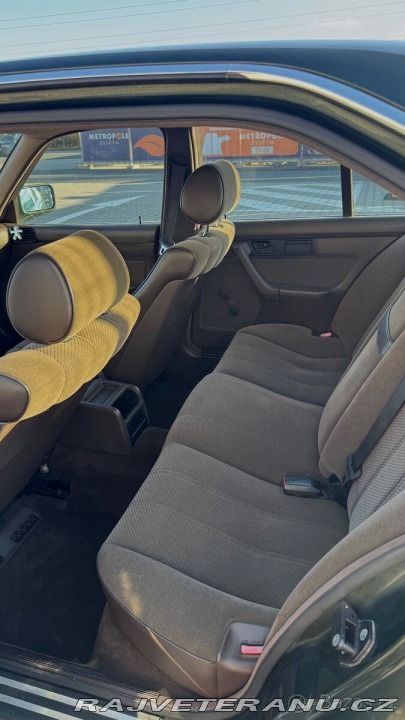 BMW 5 2,5 34 525i 1989 řadový 1989