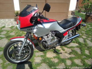 Yamaha XJ 750 Trikolora