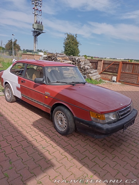Saab 900  1985