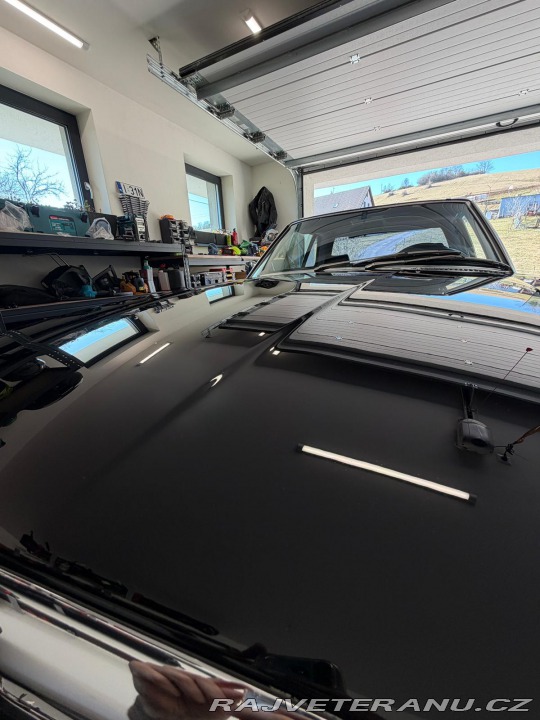 Mercedes-Benz SL 560 1982