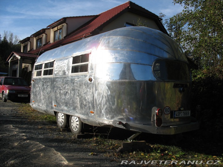 Ostatní značky Ostatní modely Airstream Liner 1947 1947