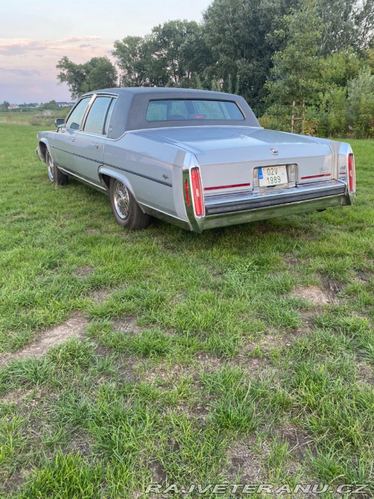 Cadillac Brougham  1989